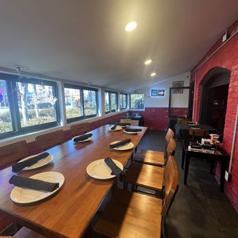 Aura Bar & Lounge - Lounges Near Me - Washington, DC, District of Columbia