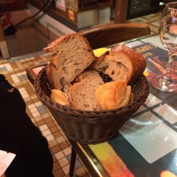 Au Dernier Métro - Amazing bread !! - French Near Me - Paris, 75