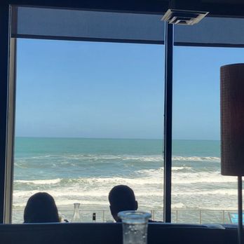 Moonraker Restaurant - Amazing views - New American Near Me - Pacifica, California
