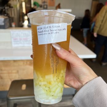 Sharetea - This one with less ice and 30% sugar was sweet enough and refreshing. - Coffee & Tea Near Me - Everett, Washington