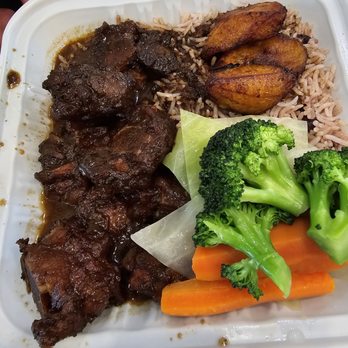 Chris Jerk - Beef Oxtail Meal - $20.95 - 2024-04-13 - Caribbean Near Me - Markham, Ontario