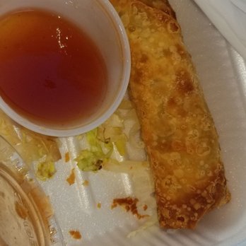 Yan's - Chicken Egg Roll (comes with 2) - Chinese Near Me - Goodyear, Arizona