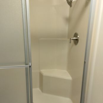 24 Hour Bath - Before - Refinishing Services Near Me - Santa Ana, California
