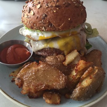 Two Hands - Brunch burger - Breakfast & Brunch Near Me - New York, New York Two Hands - Brunch burger - Breakfast & Brunch Near Me - New York, New York