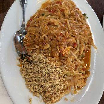 The Coconut Downtown - Chicken pad Thai - Thai Near Me - Reno, Nevada
