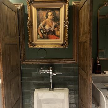 Doberman Drawing Room - Even the restroom are posh! - Lounges Near Me - Las Vegas, Nevada
