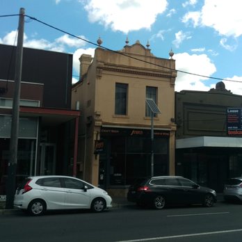Amber Craft Beer - Outside - Beer Bar Near Me - Hawthorn, VIC