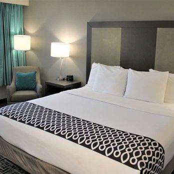 La Quinta by Wyndham - Guest room - Hotels Near Me - Indianapolis, Indiana
