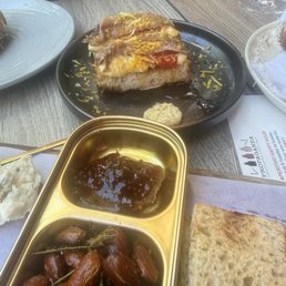 CANTABRIAN ANCHOVIES CROSTONE, ROASTED ALMONDS CANTABRIAN ANCHOVIES CROSTONE, ROASTED ALMONDS
