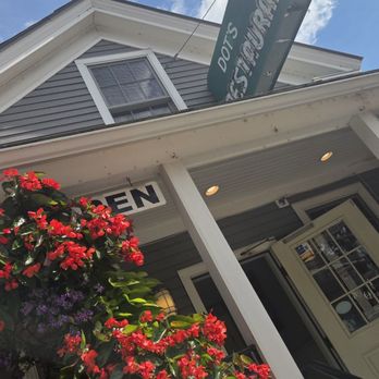 Dot's Restaurant - Entrance - Diners Near Me - Wilmington, Vermont