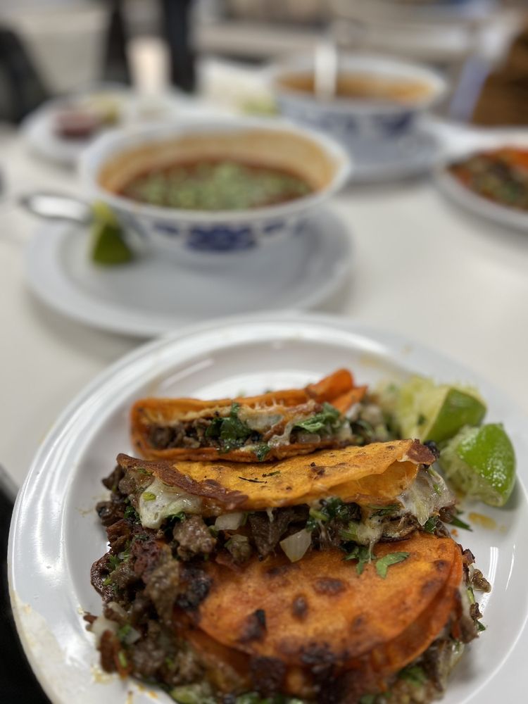 Tienda Latina y Taqueria