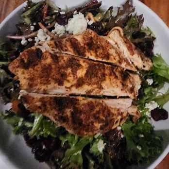 The Cove - Blackened chicken salad - Seafood Near Me - Deerfield Beach, Florida The Cove - Blackened chicken salad - Seafood Near Me - Deerfield Beach, Florida
