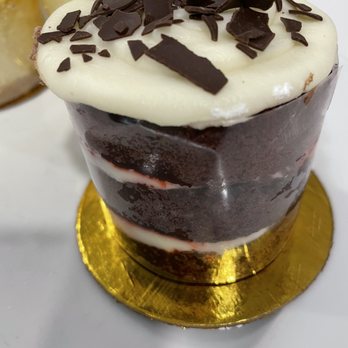 Dulce de Leche Cake Shop - Desserts Near Me - Brightwaters, New York Dulce de Leche Cake Shop - Desserts Near Me - Brightwaters, New York