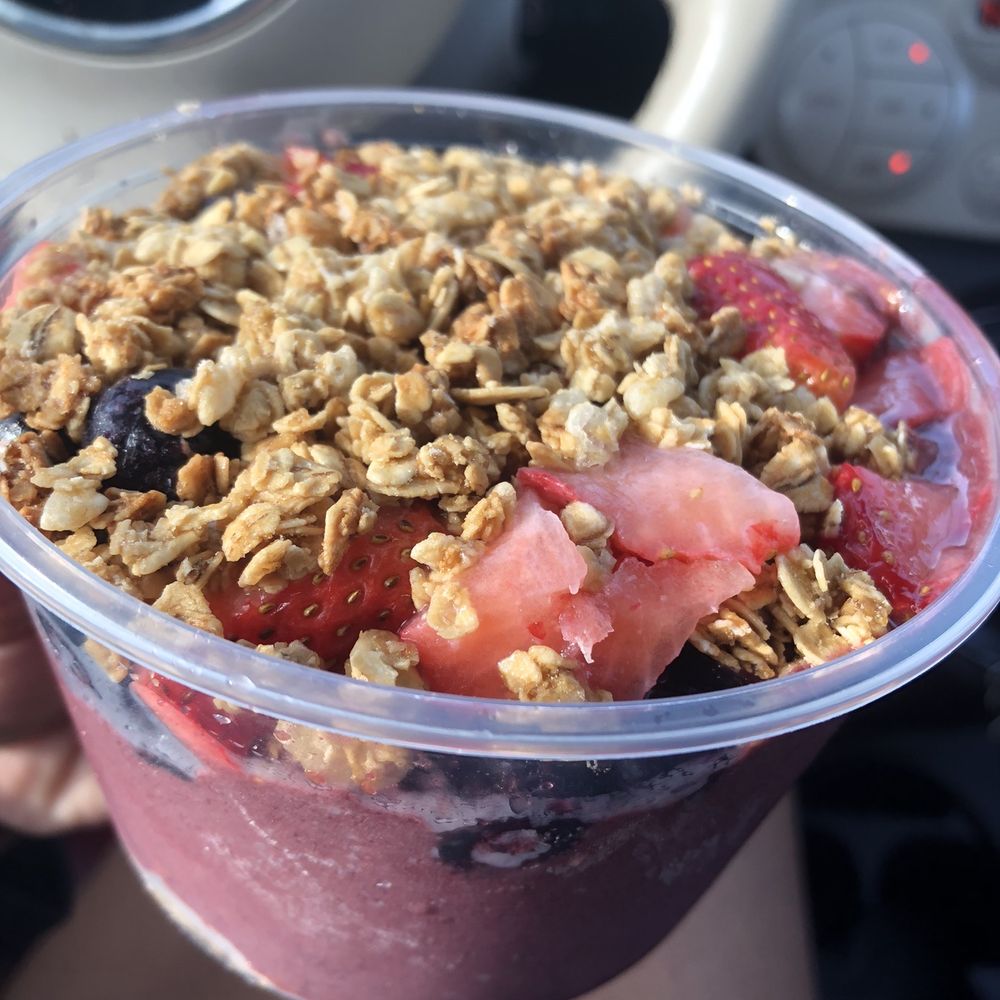 Froots - Basic Bowl with awful ingredients - Juice Bars & Smoothies Near Me - Hollywood, Florida Froots - Basic Bowl with awful ingredients - Juice Bars & Smoothies Near Me - Hollywood, Florida