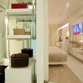 The Mirror Hotel - Deluxe - Hotels Near Me - Barcelona, B The Mirror Hotel - Deluxe - Hotels Near Me - Barcelona, B