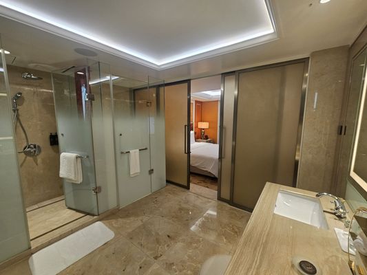 Okada Manila by null