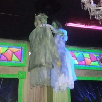 Haunted Golf - The dancing ghouls - Mini Golf Near Me - Ocean City, New Jersey