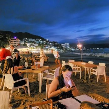 La Langosta Loca - Seaside view - Seafood Near Me - Puerto Vallarta, JAL