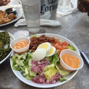 Hilton Head Tavern - Chef Salad - Sports Bars Near Me - Hilton Head Island, South Carolina Hilton Head Tavern - Chef Salad - Sports Bars Near Me - Hilton Head Island, South Carolina