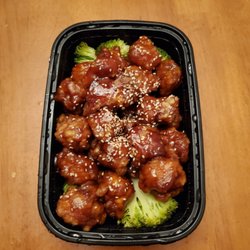 Mandarin Chinese Restaurant - sesame chicken