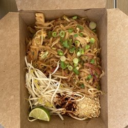 Moo Ping - Pad Thai