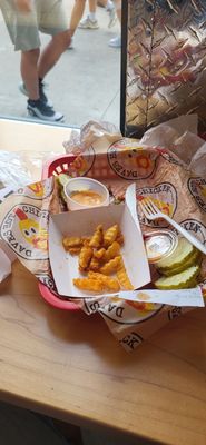 Dave's Hot Chicken by null
