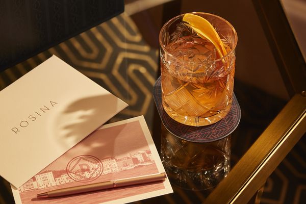 Rosina Cocktail Lounge by null