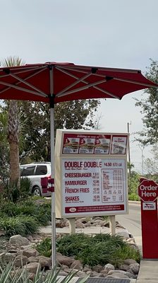 In-N-Out Burger by null