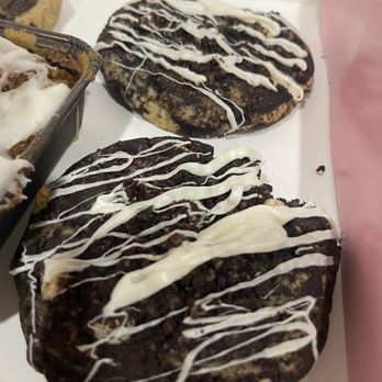 Crumbl - Hickory - Cookies and cream - Bakeries Near Me - Chesapeake, Virginia