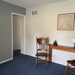 A Time To Unwind Massage Therapy - Waiting room