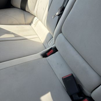 Avis - Stains and dirt - Car Rental Near Me - Charlotte, North Carolina Avis - Stains and dirt - Car Rental Near Me - Charlotte, North Carolina