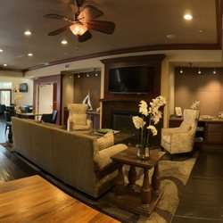 West Inn & Suites - Library