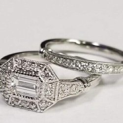 Disinger Jewelers of Jasper