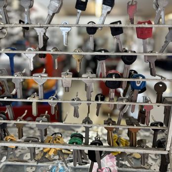 Willy’s Locksmith - Keys - Roadside Assistance Near Me - Stanton, California