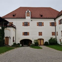 Schloss Kronburg - Innenhof