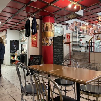 Dobe & Andy - the interior of a restaurant - Chinese Near Me - Montreal, Quebec Dobe & Andy - the interior of a restaurant - Chinese Near Me - Montreal, Quebec