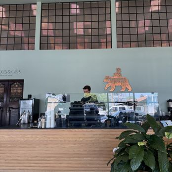 The Boy & The Bear - Coffee & Tea Near Me - Los Angeles, California The Boy & The Bear - Coffee & Tea Near Me - Los Angeles, California