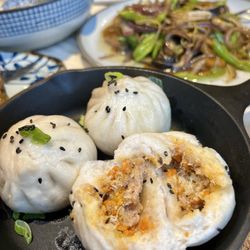 Crab house - Crab Roe and Pork Pan-fried Buns