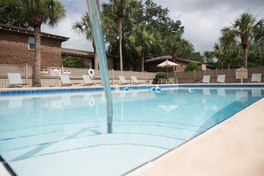 CARRIAGE HILLS APTS Updated October 2024 2355 W Michigan Ave, Pensacola, Florida