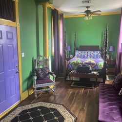 R&B Bed and Breakfast - Mardi Gras suite