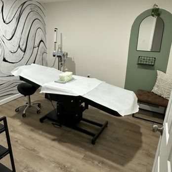 Bloom Beauty - 1 wax room - Skin Care Near Me - Haverhill, Massachusetts