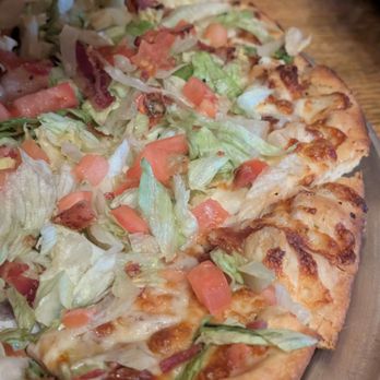Stone Creek Grill - BLT pizza - Pizza Near Me - Winthrop Harbor, Illinois
