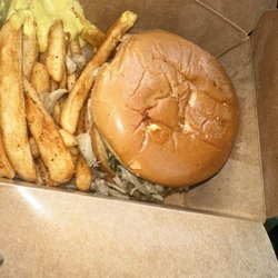 La Bête - He suggested the creole curry sauce for the fries