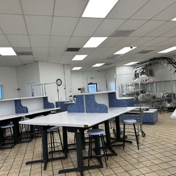Oasis Laundromat - Folding Stations - Laundromat Near Me - Henderson, Nevada
