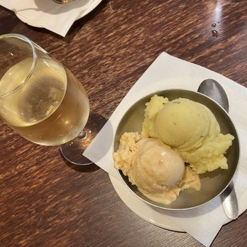 Berthillon - Ice Cream & Frozen Yogurt Near Me - Paris, 75 Berthillon - Ice Cream & Frozen Yogurt Near Me - Paris, 75