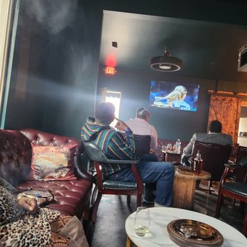 Smokin Rose Speakeasy - Cigar Bars Near Me - Charleston, South Carolina