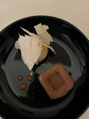 Adrak Yorkville by null