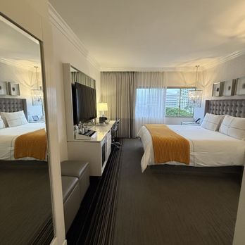 Huntley - Hotels Near Me - Santa Monica, California Huntley - Hotels Near Me - Santa Monica, California