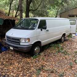 Brownfield Auto Auction - Dodge cargo van