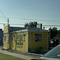 Sport Burger - Outside